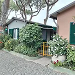 罗马露营酒店 3*