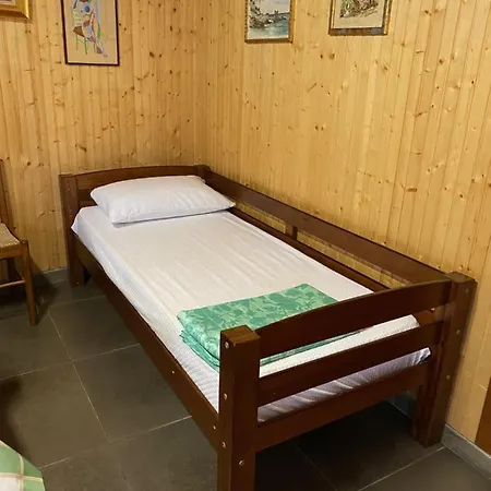 罗马露营酒店 3*