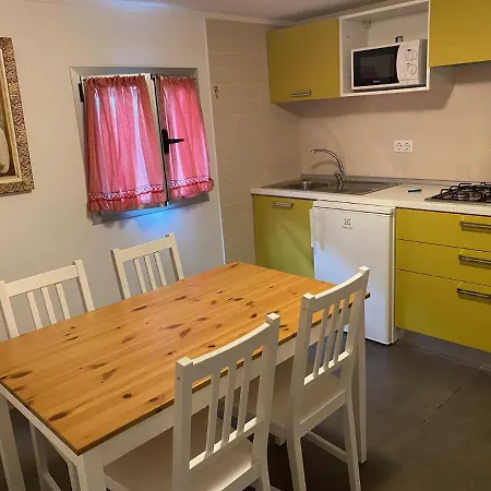 罗马露营酒店 3*