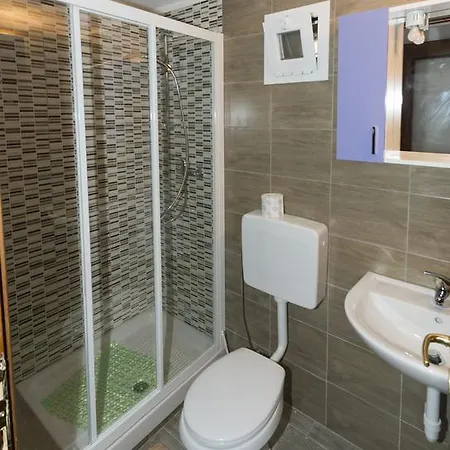 罗马露营酒店 3*